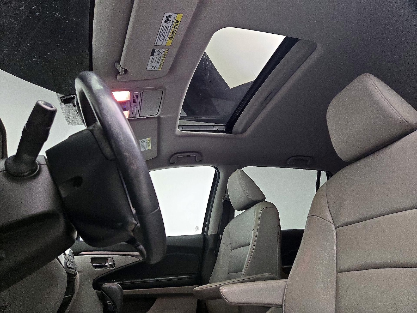 Sunroof(s) & Overhead Airbags