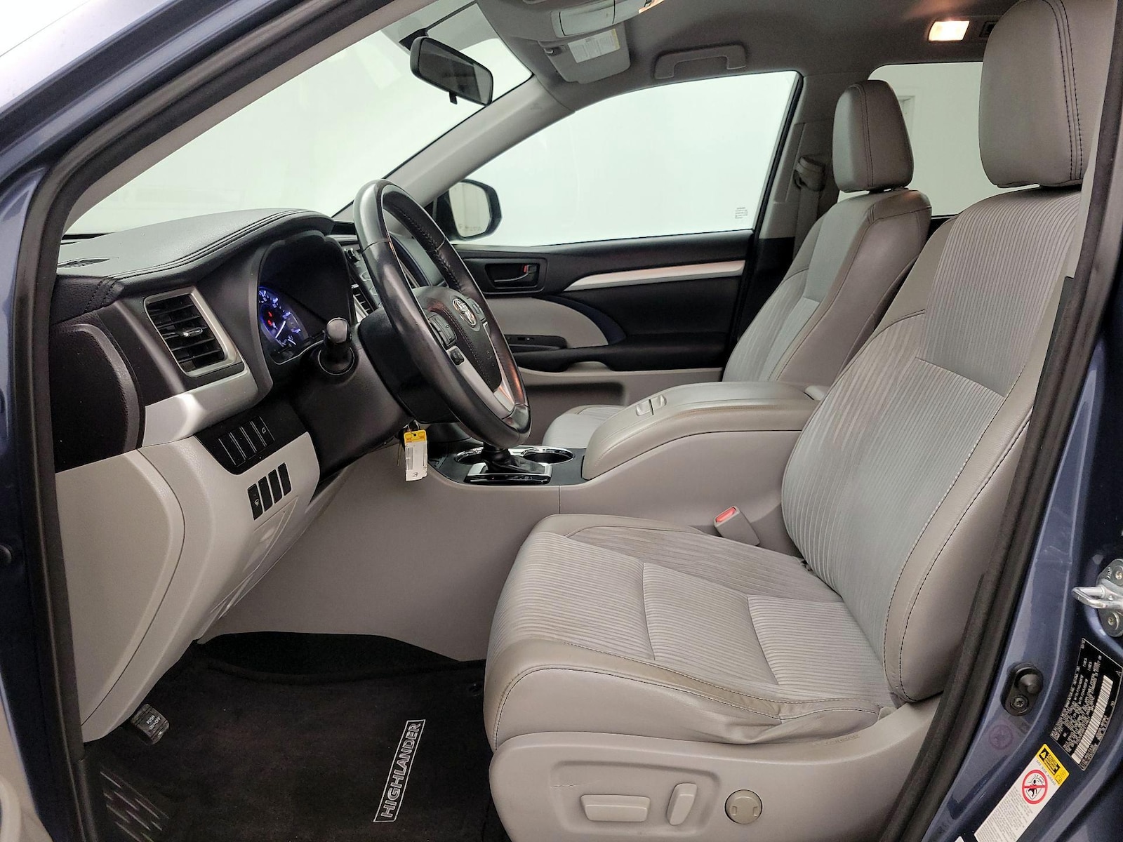 Power Seat(s) & Side Airbags