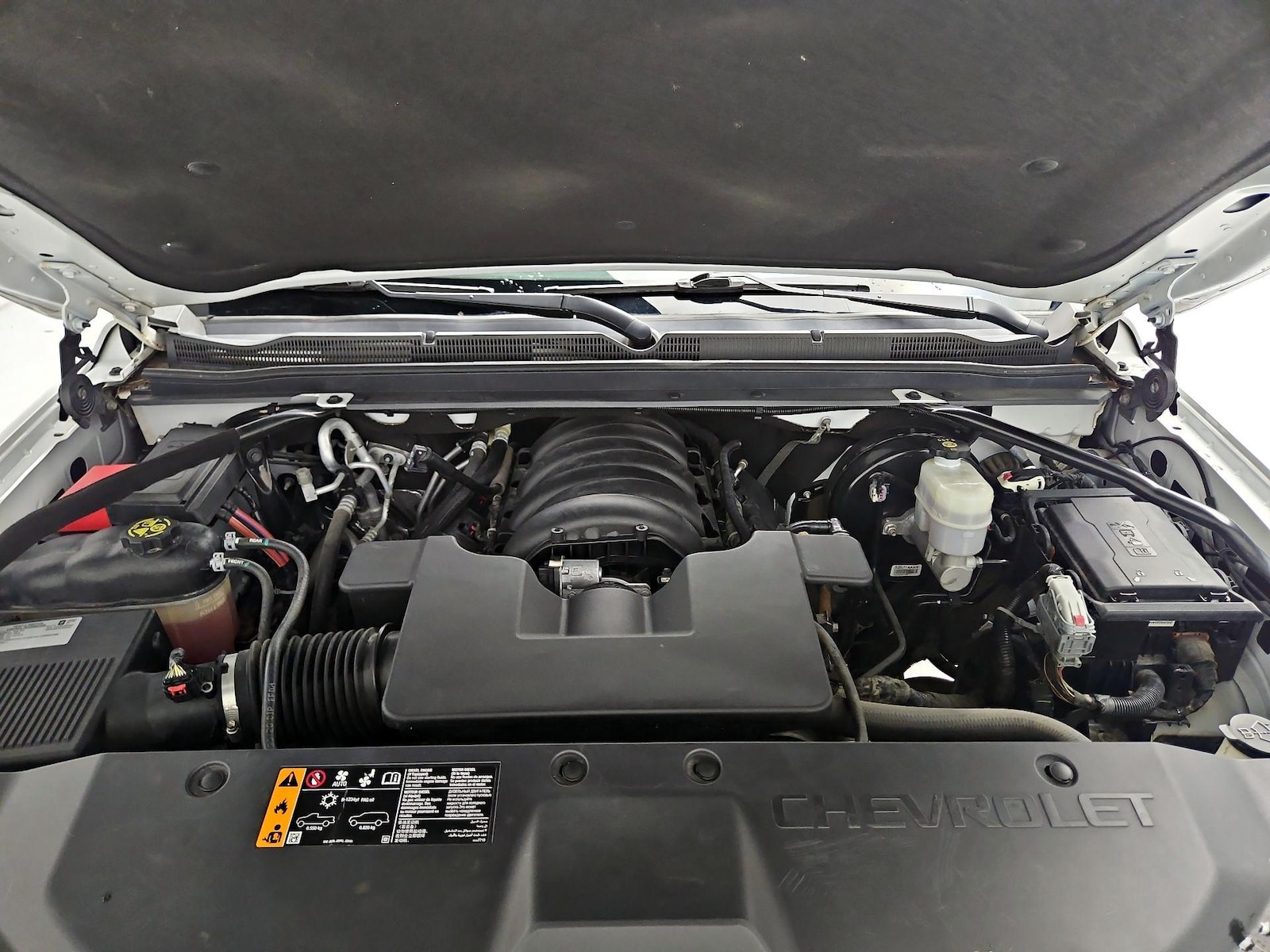 2020 Chevrolet Suburban LT - Photo 25