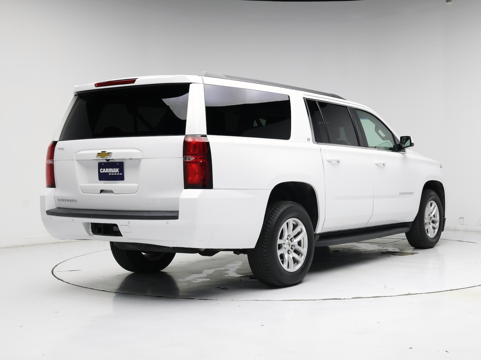 2020 Chevrolet Suburban LT - Photo 9