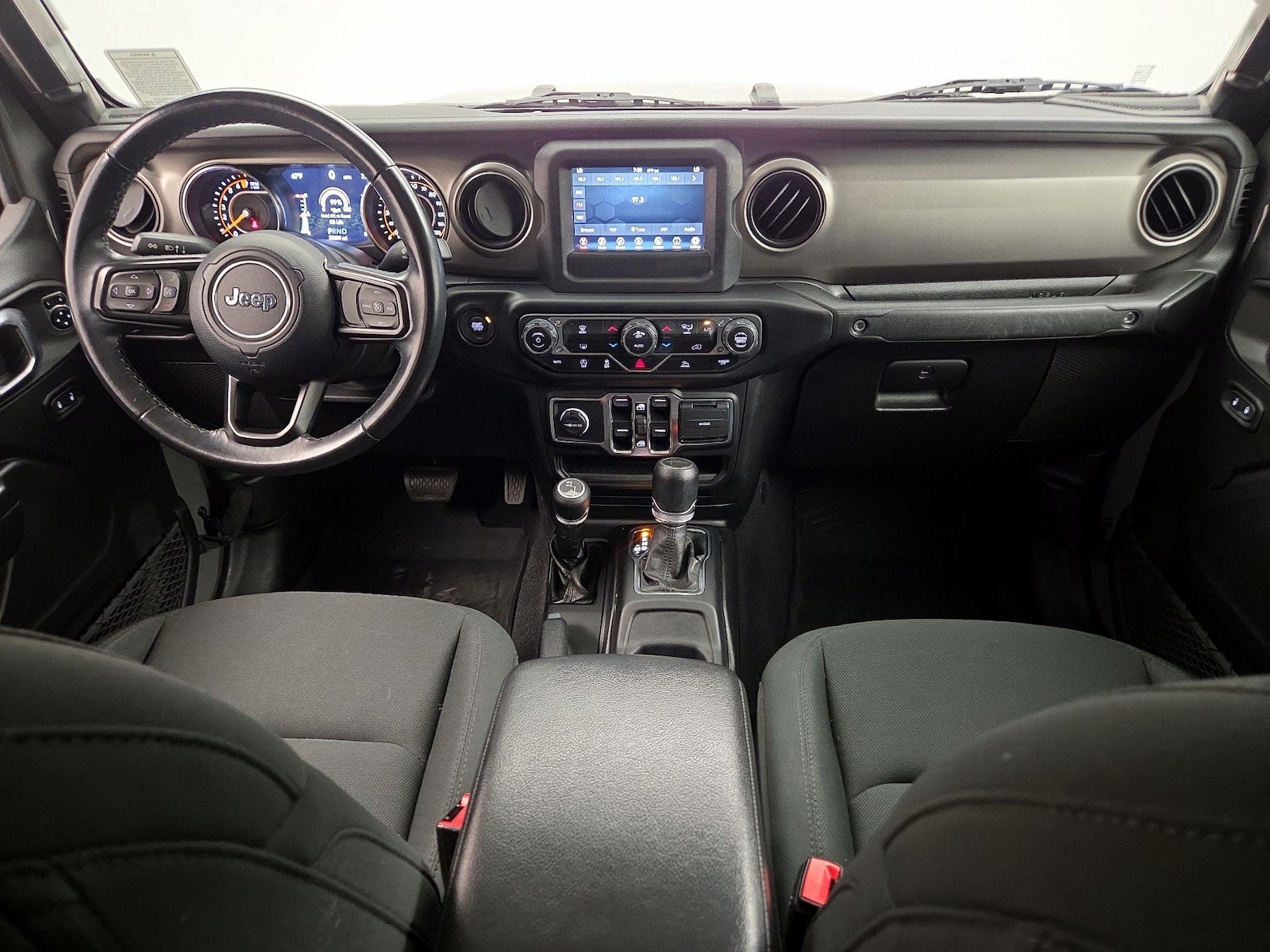Apple CarPlay® & Android Auto™
