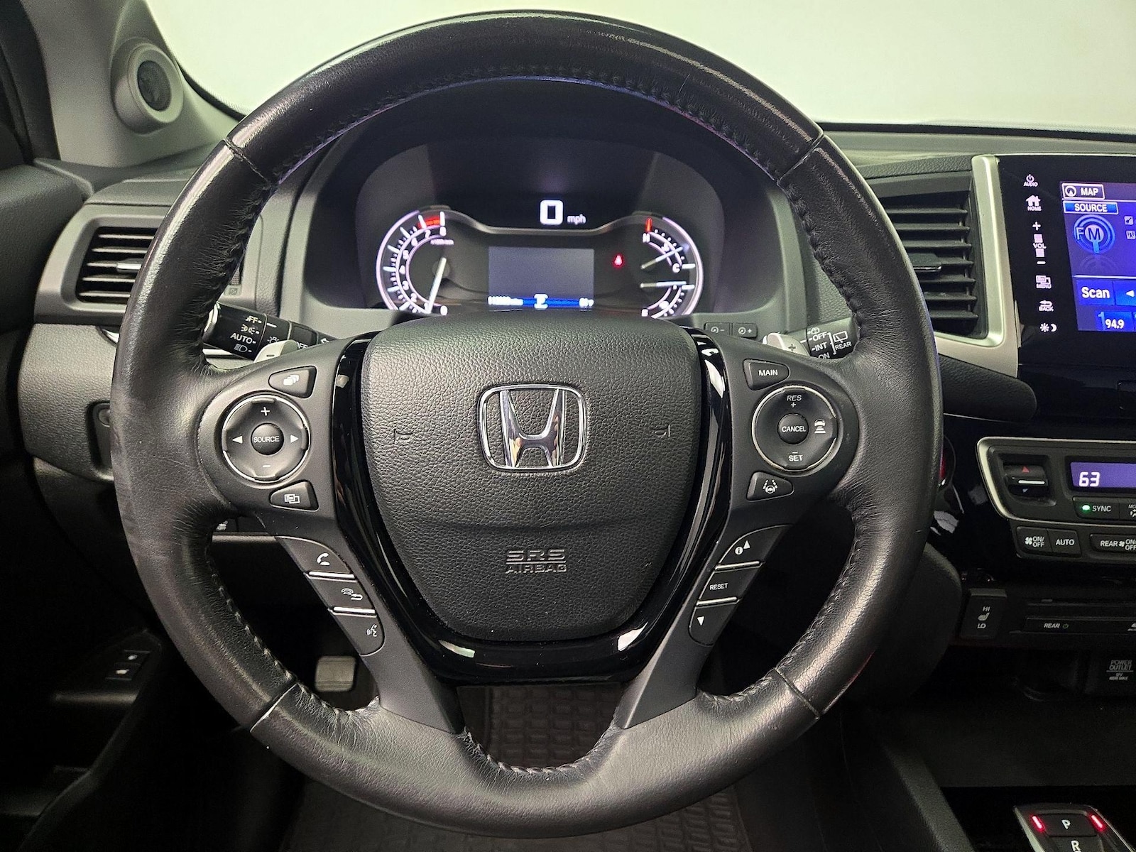 2017 Honda Pilot Touring - Photo 11