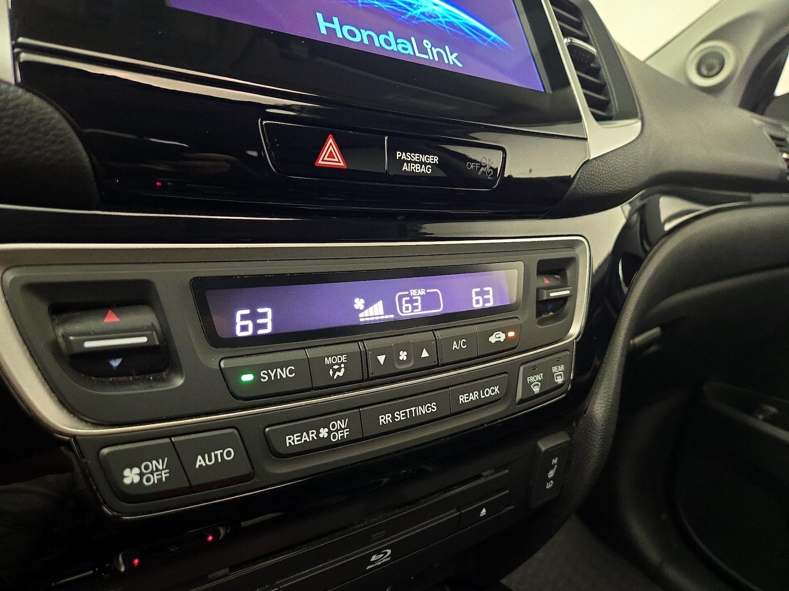 2017 Honda Pilot Touring - Photo 18