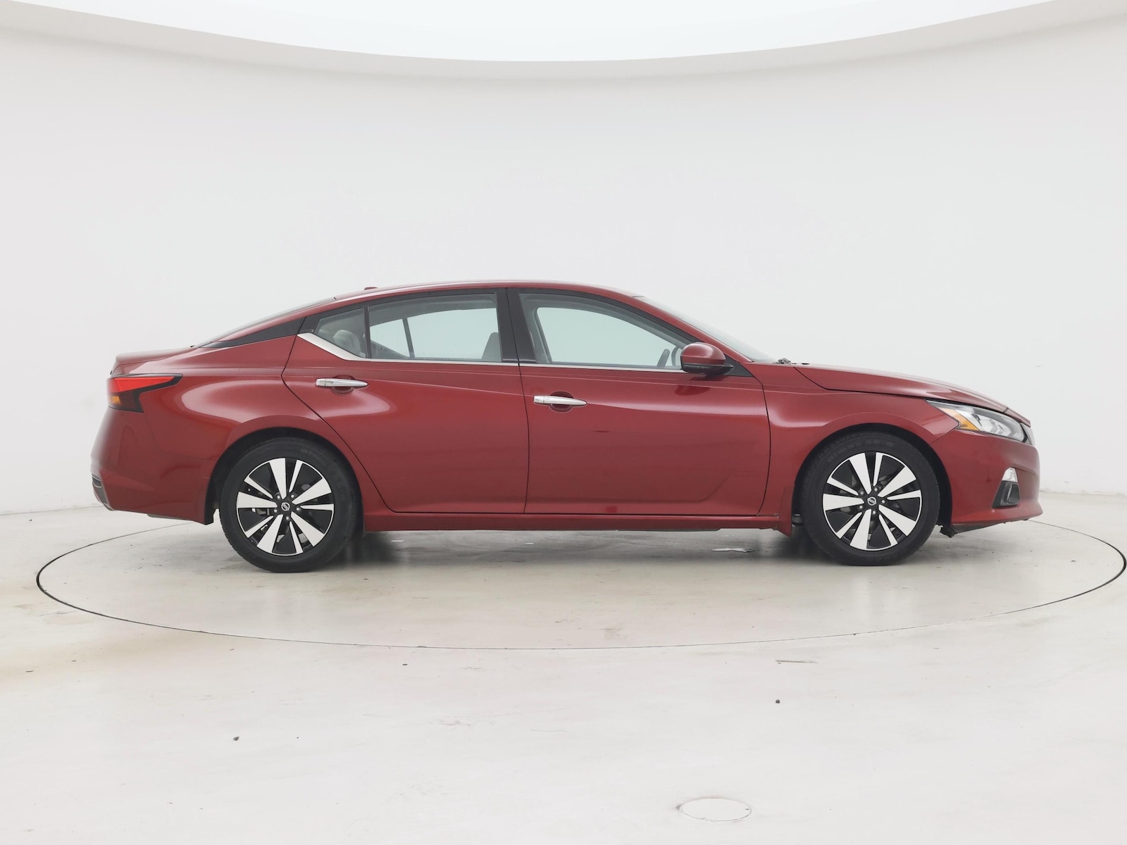 2020 Nissan Altima SV - Photo 8
