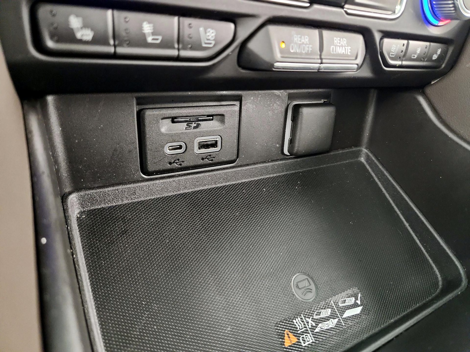 2021 GMC Yukon SLT - Photo 20