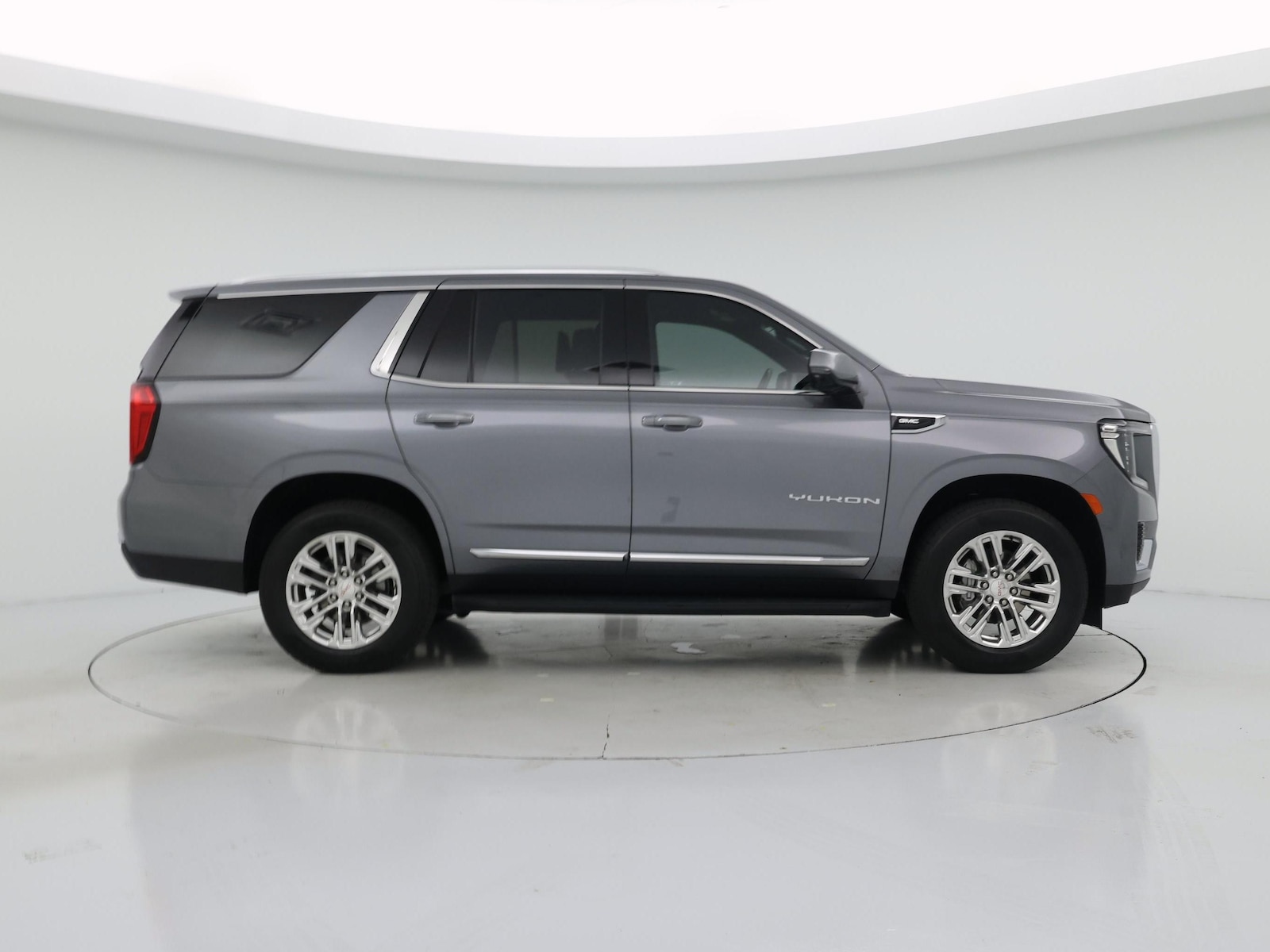 2021 GMC Yukon SLT - Photo 8