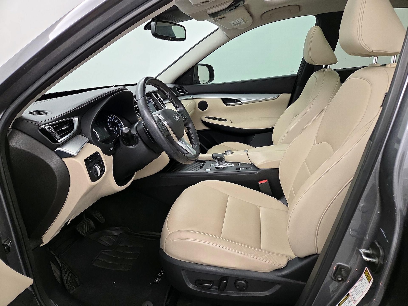 Power Seat(s) & Side Airbags
