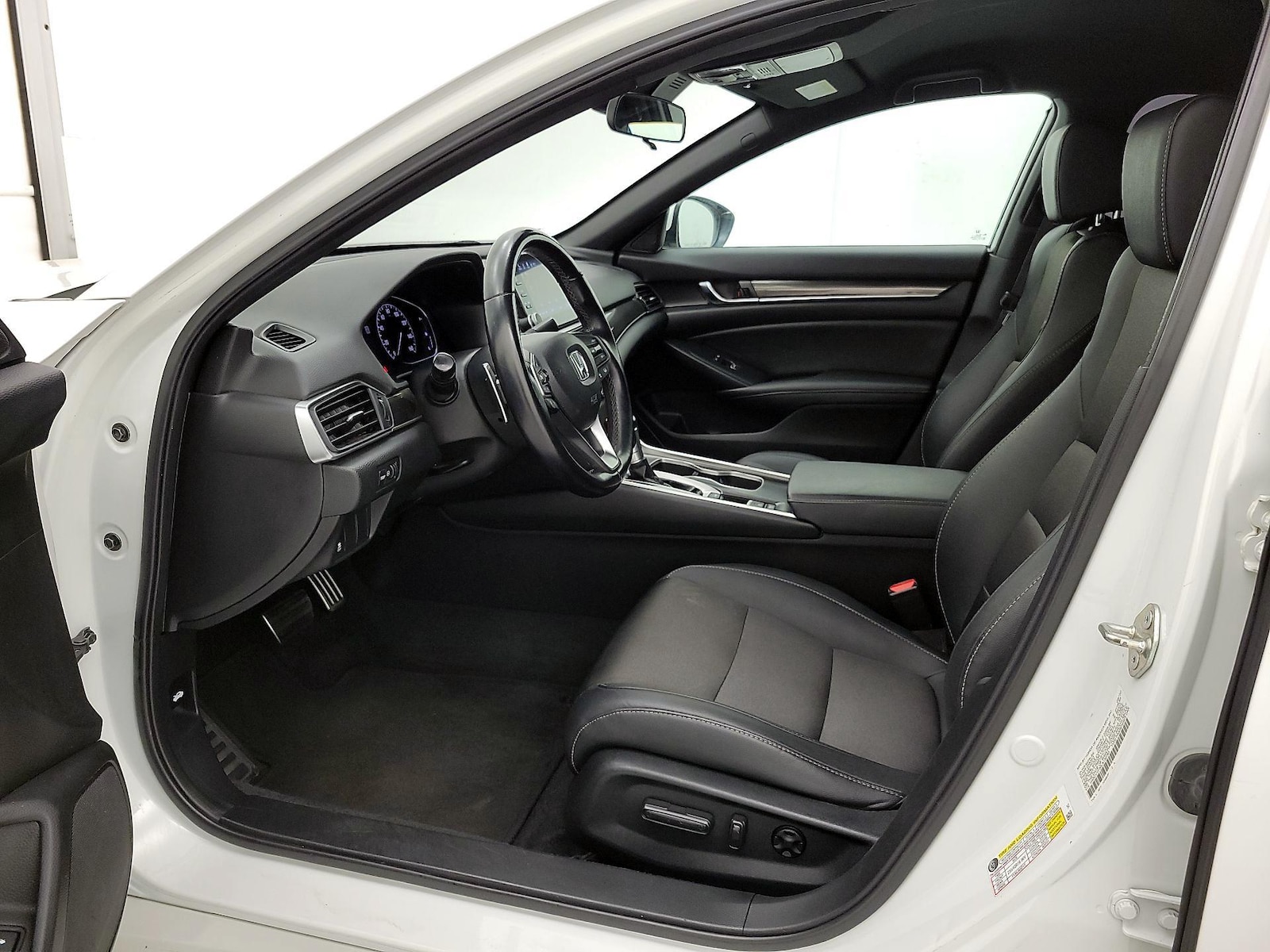 Power Seat(s) & Side Airbags