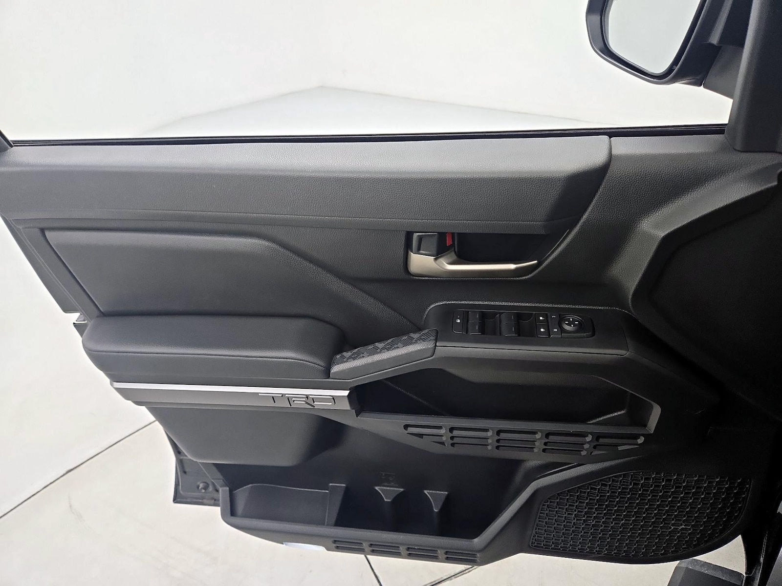 2025 Toyota Tacoma TRD Off Road - Photo 13