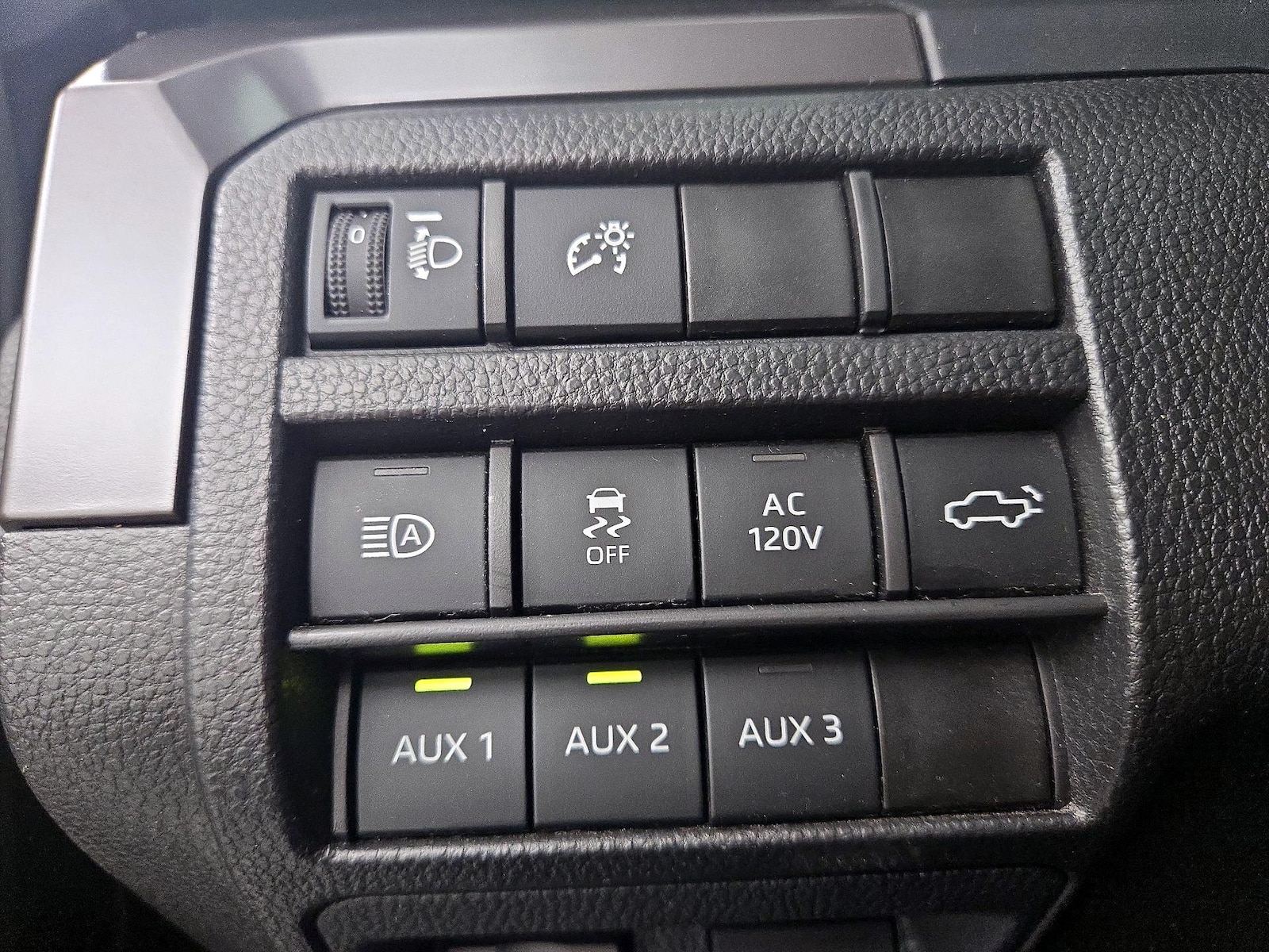 2025 Toyota Tacoma TRD Off Road - Photo 14