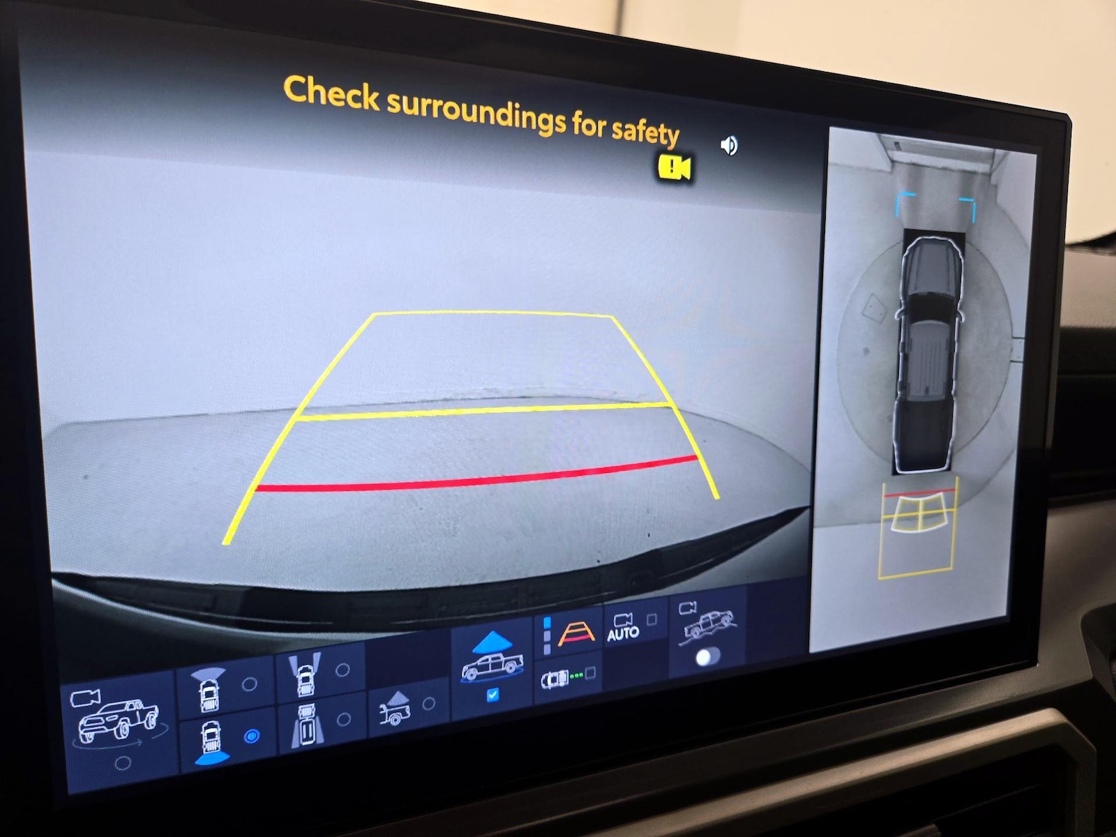 2025 Toyota Tacoma TRD Off Road - Photo 15