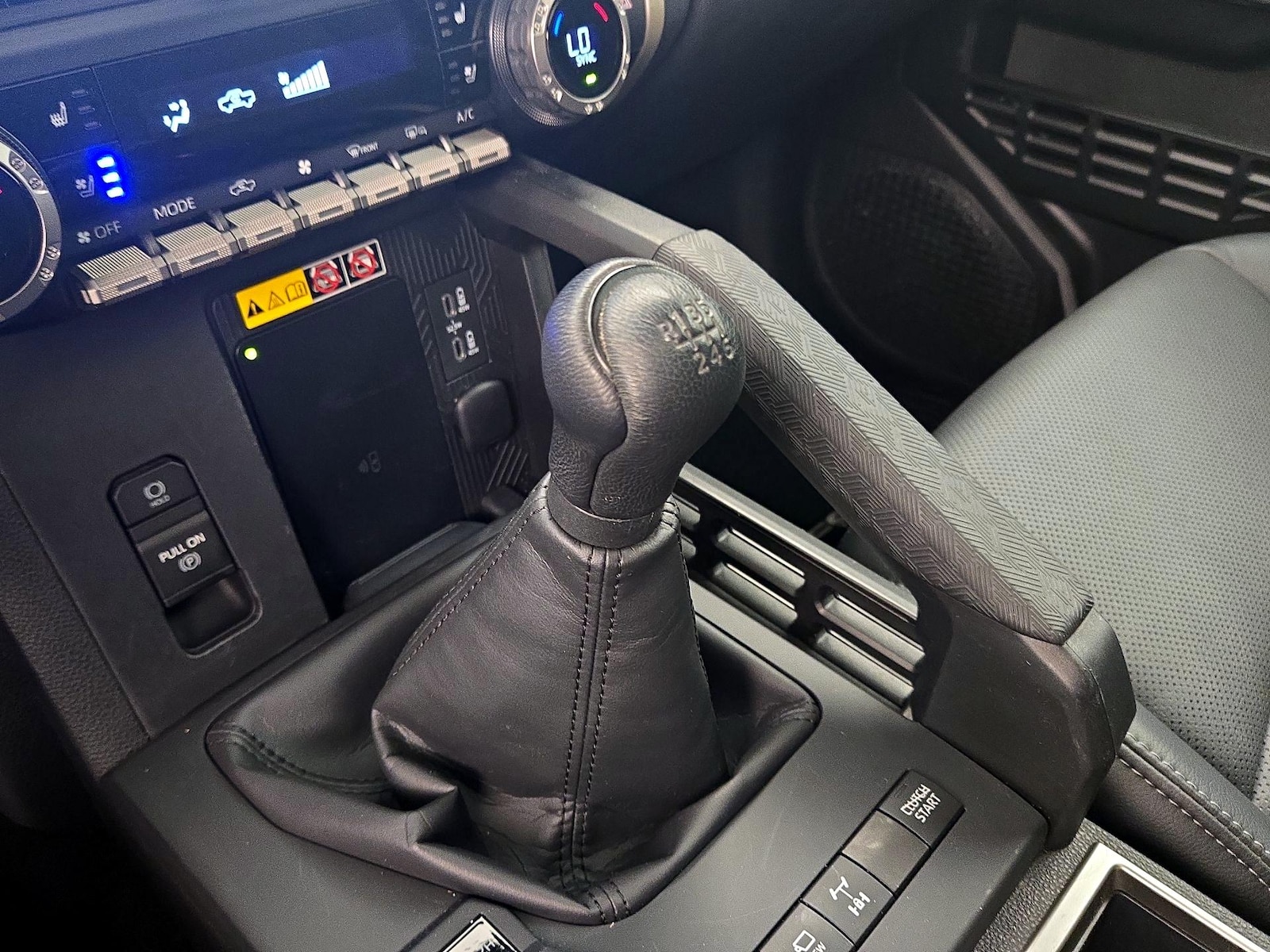 2025 Toyota Tacoma TRD Off Road - Photo 18