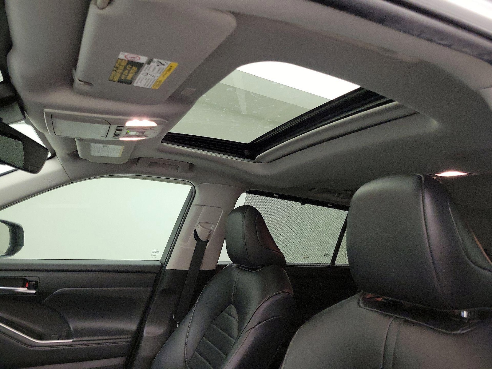 Sunroof(s) & Overhead Airbags