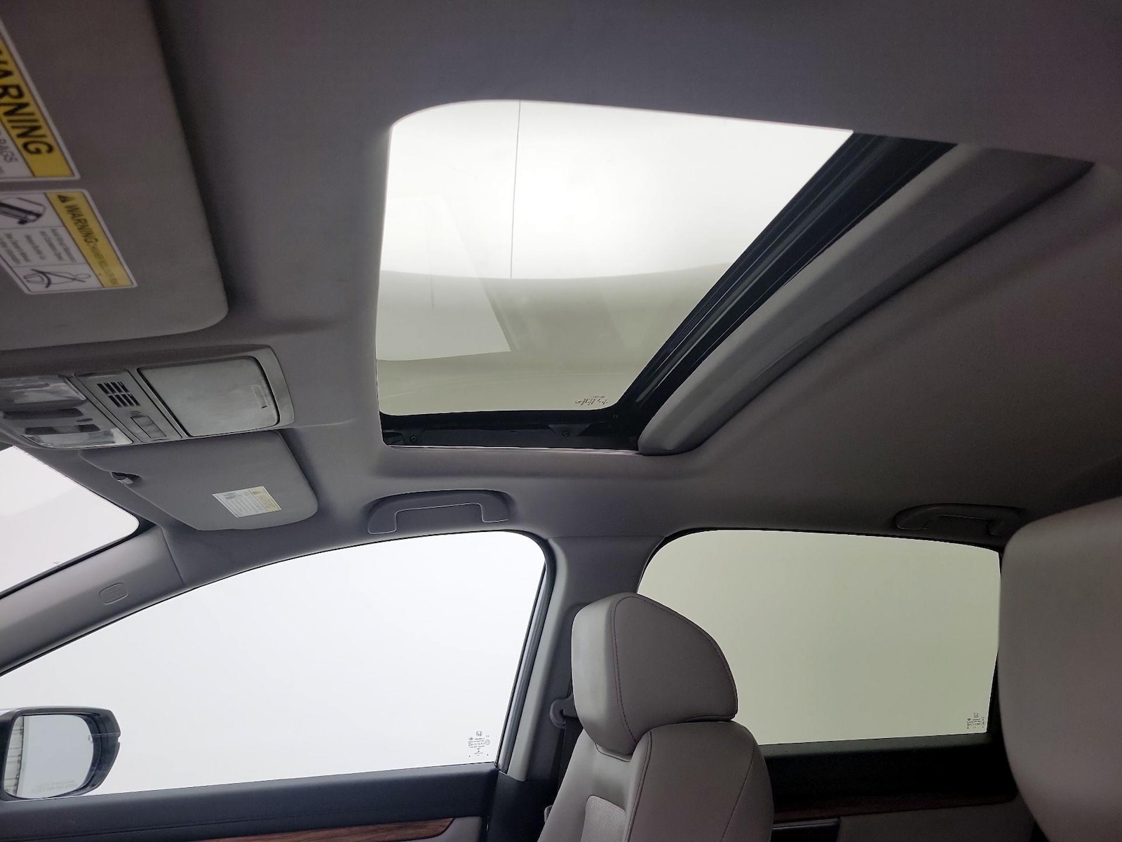 Sunroof(s) & Overhead Airbags