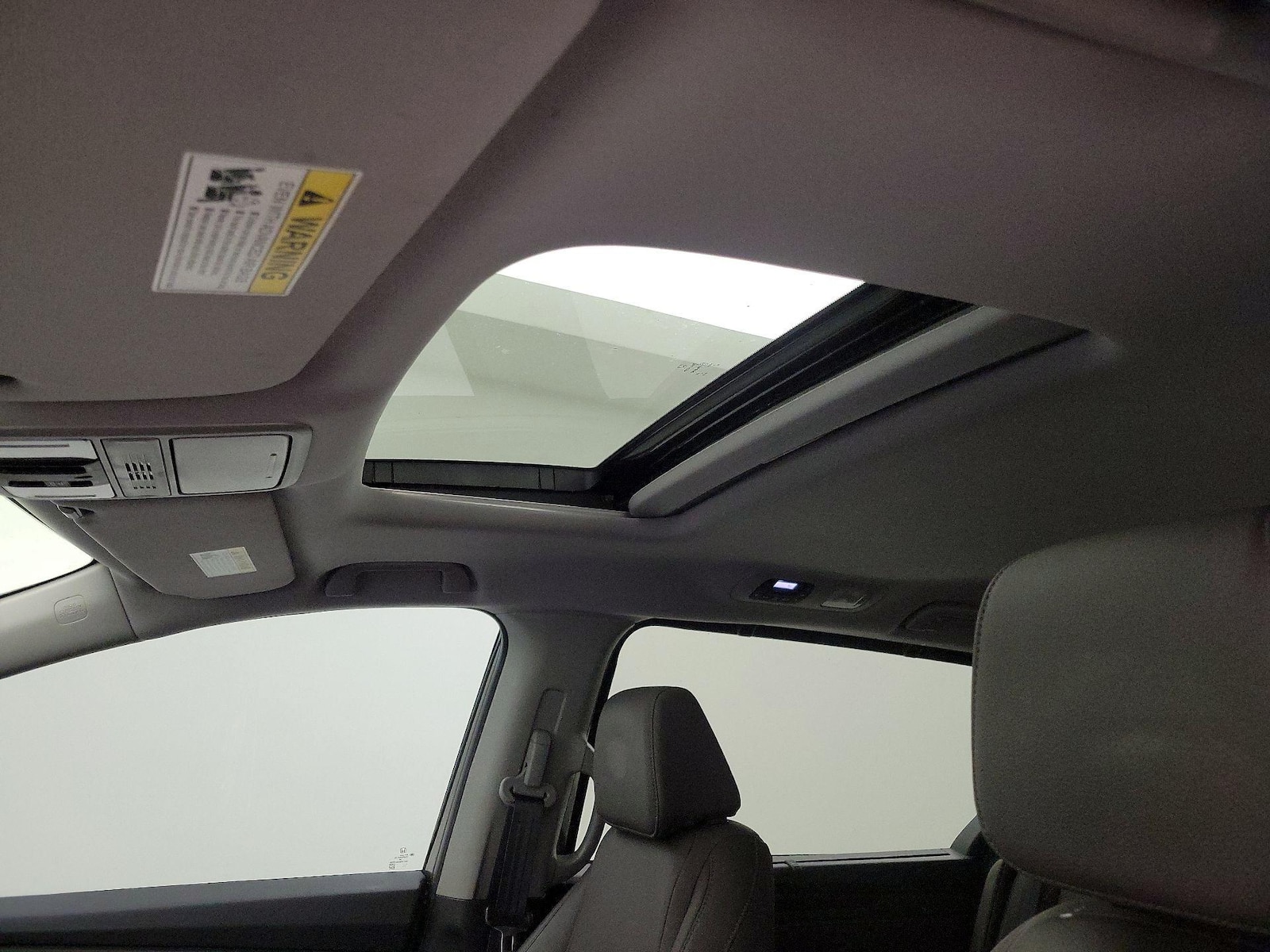 Sunroof(s) & Overhead Airbags