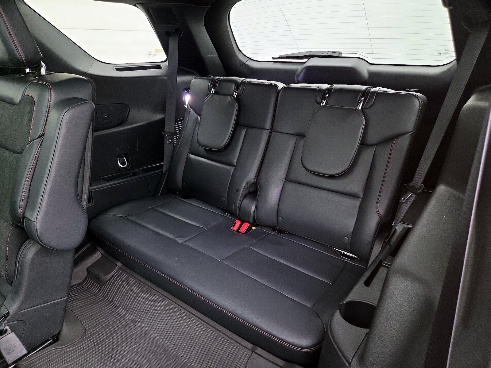 2025 Ford Explorer ST - Photo 22