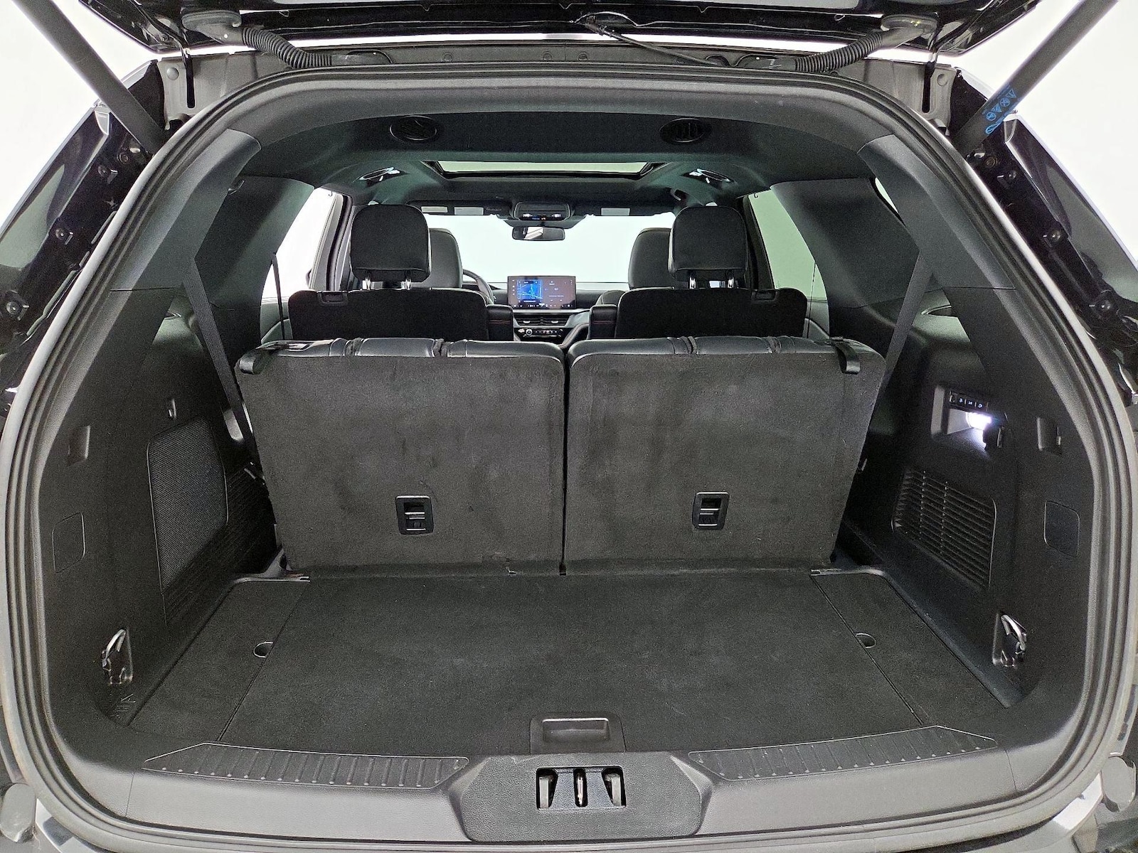 2025 Ford Explorer ST - Photo 23