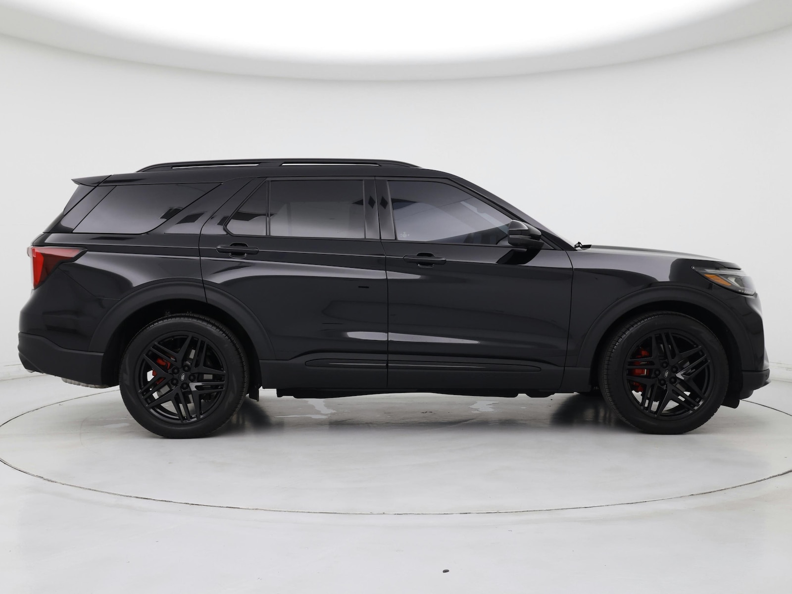 2025 Ford Explorer ST - Photo 8