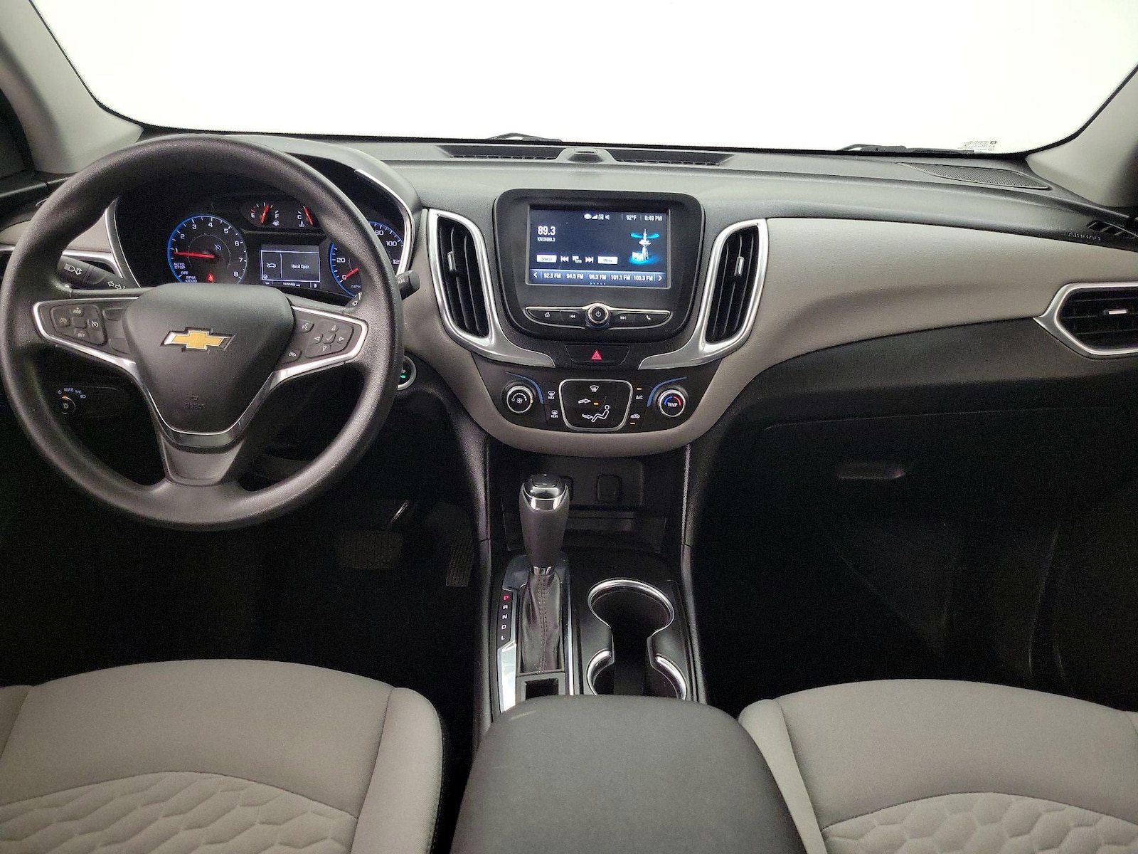 2018 Chevrolet Equinox LS - Photo 10