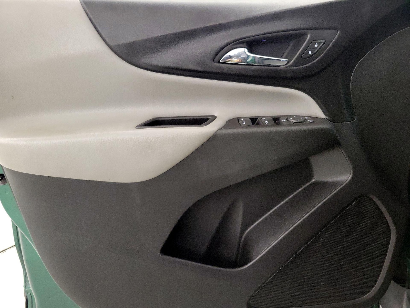 2018 Chevrolet Equinox LS - Photo 13