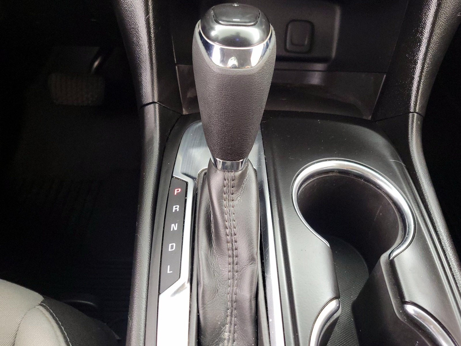2018 Chevrolet Equinox LS - Photo 18