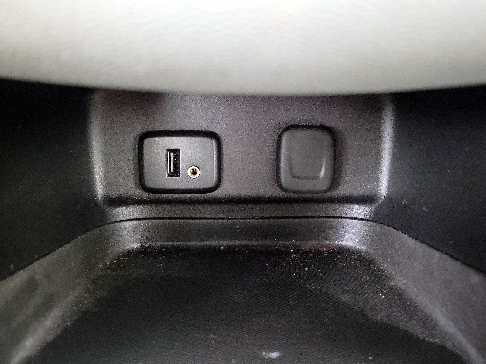 2018 Chevrolet Equinox LS - Photo 19