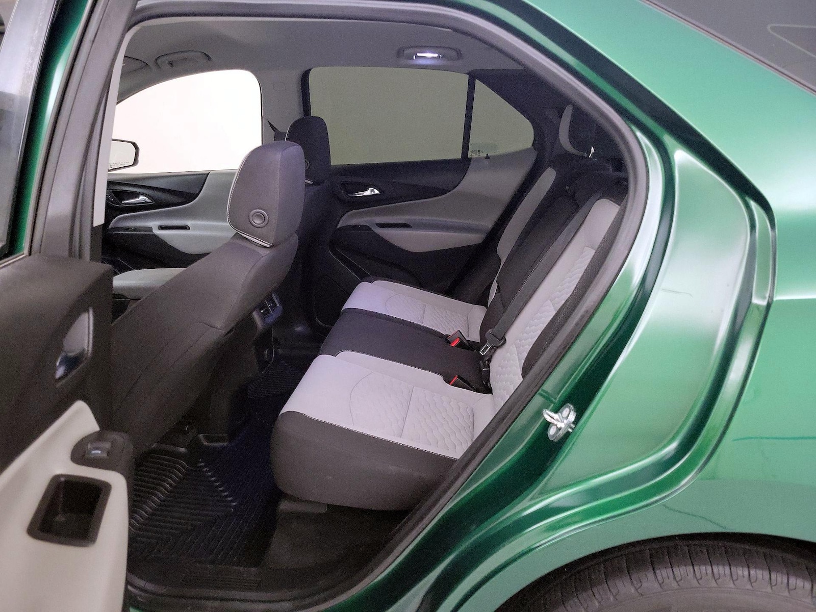 2018 Chevrolet Equinox LS - Photo 20