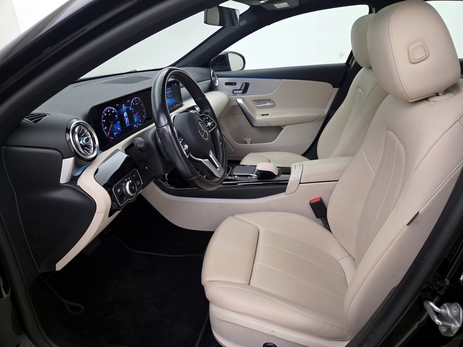 Power Seat(s) & Side Airbags