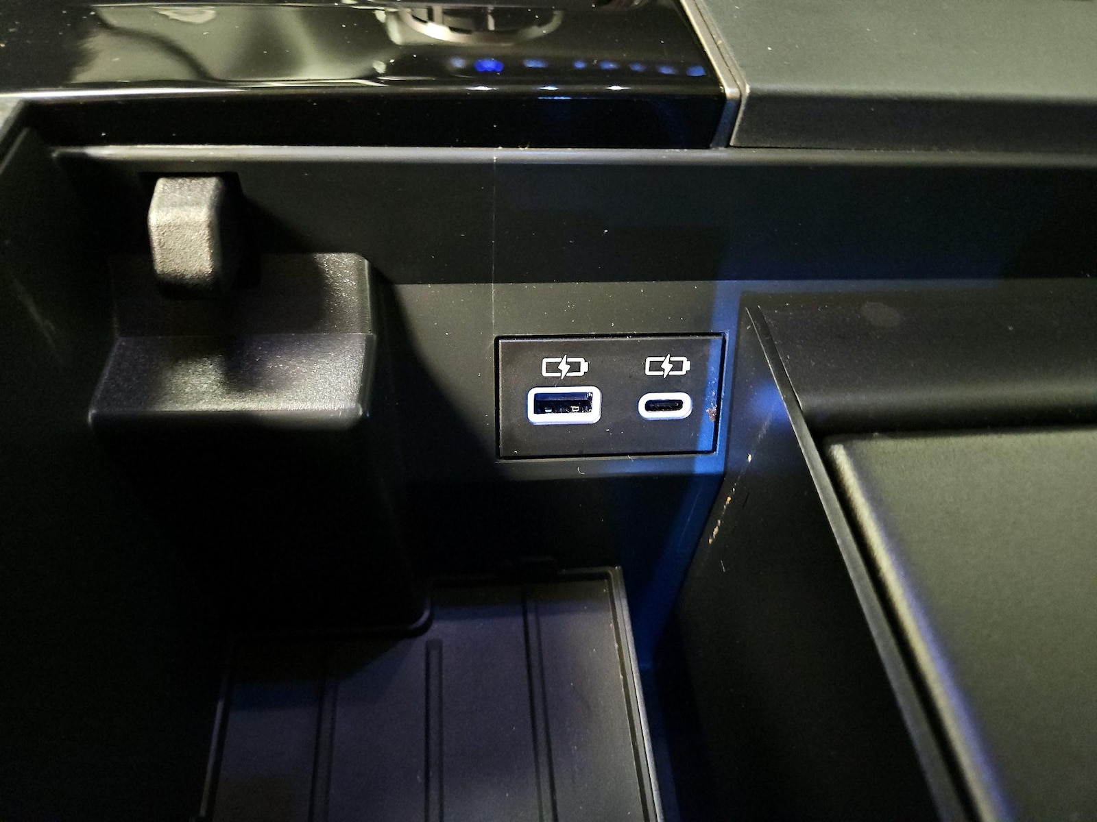 2023 Toyota Tundra Limited - Photo 20