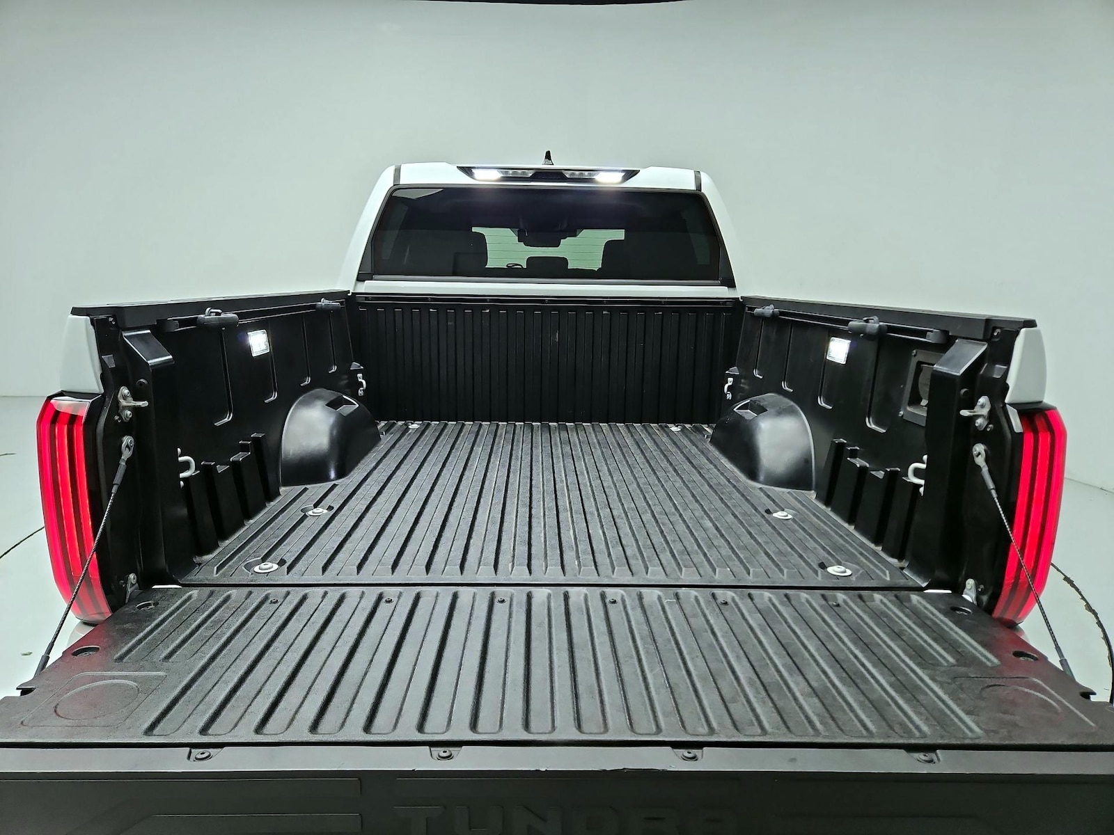 2023 Toyota Tundra Limited - Photo 22