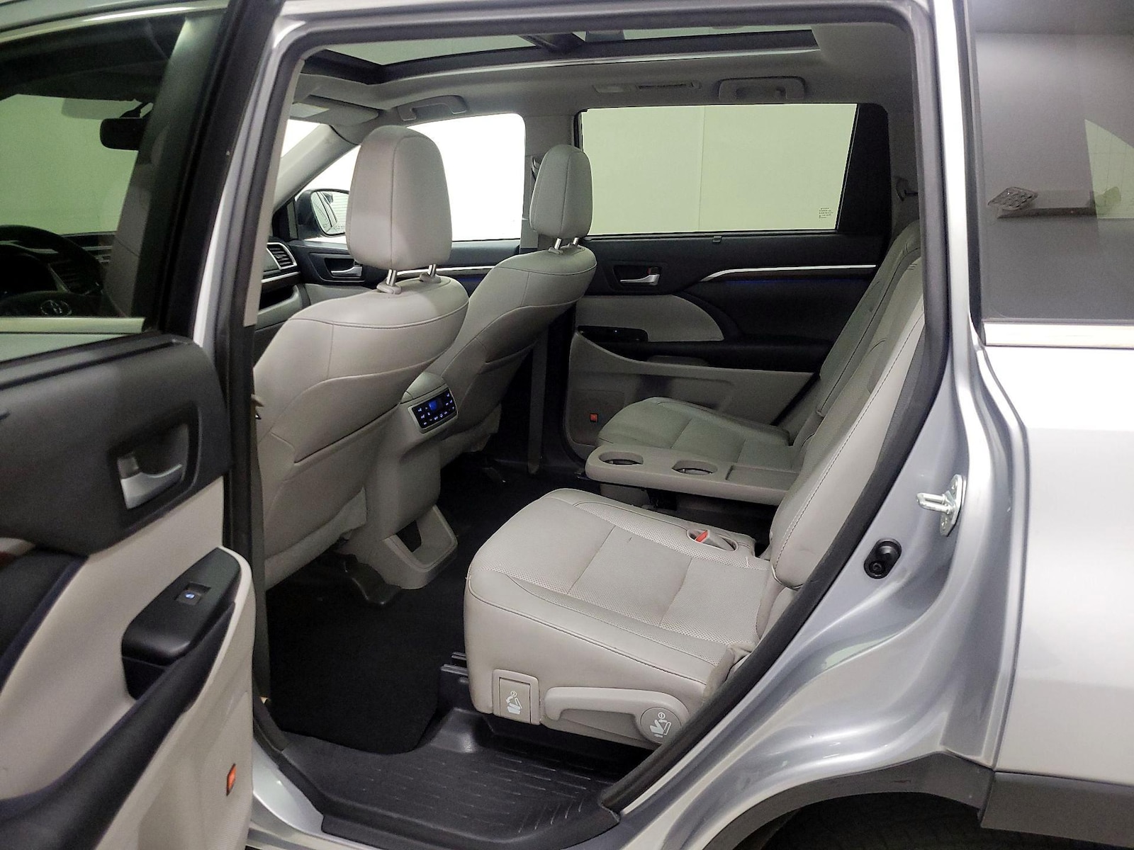 Rear Air Conditioning