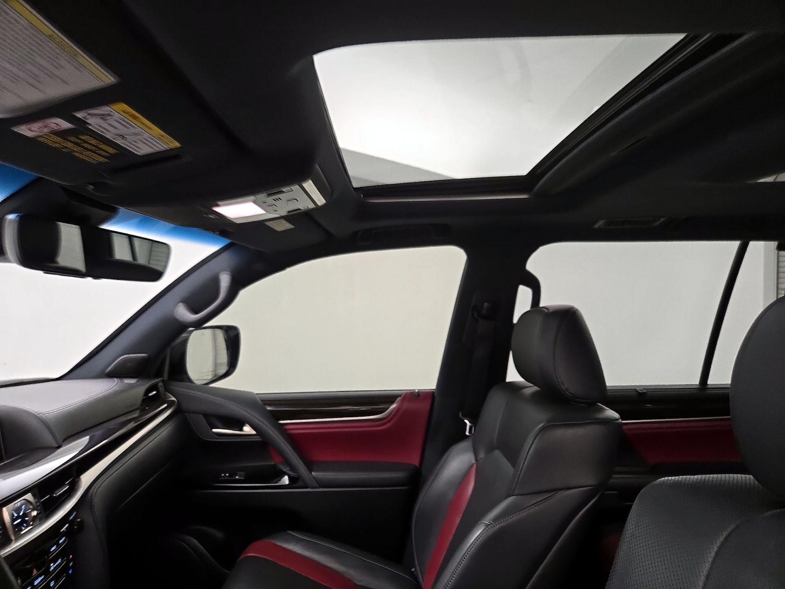Sunroof(s) & Overhead Airbags