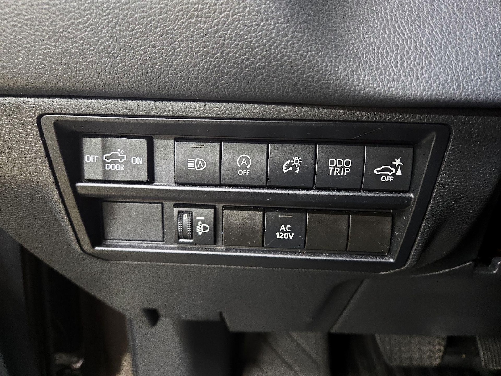 2022 Toyota Tundra Limited - Photo 14