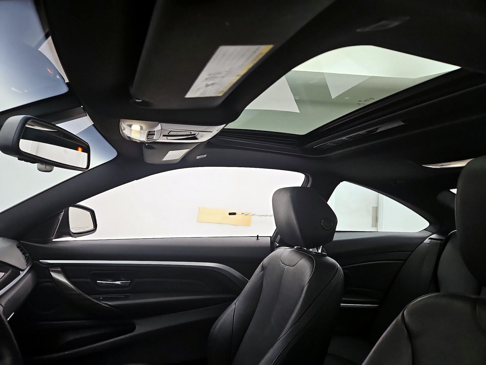 Sunroof(s) & Overhead Airbags