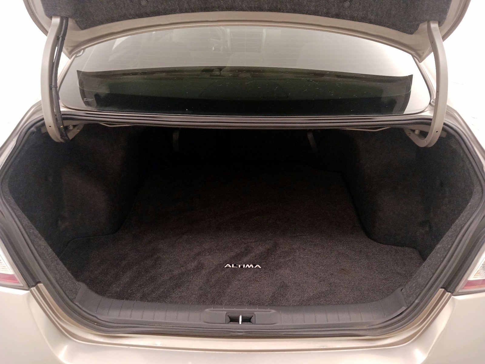 2015 Nissan Altima S - Photo 21