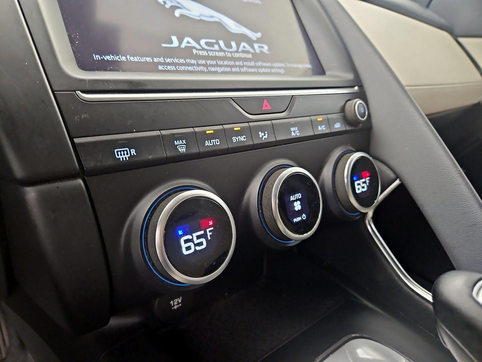 2020 Jaguar E-PACE Base - Photo 17