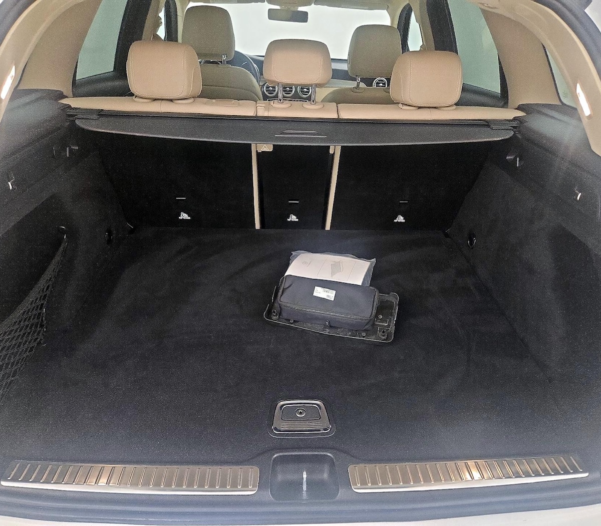 Trunk/Cargo (Seats Up)