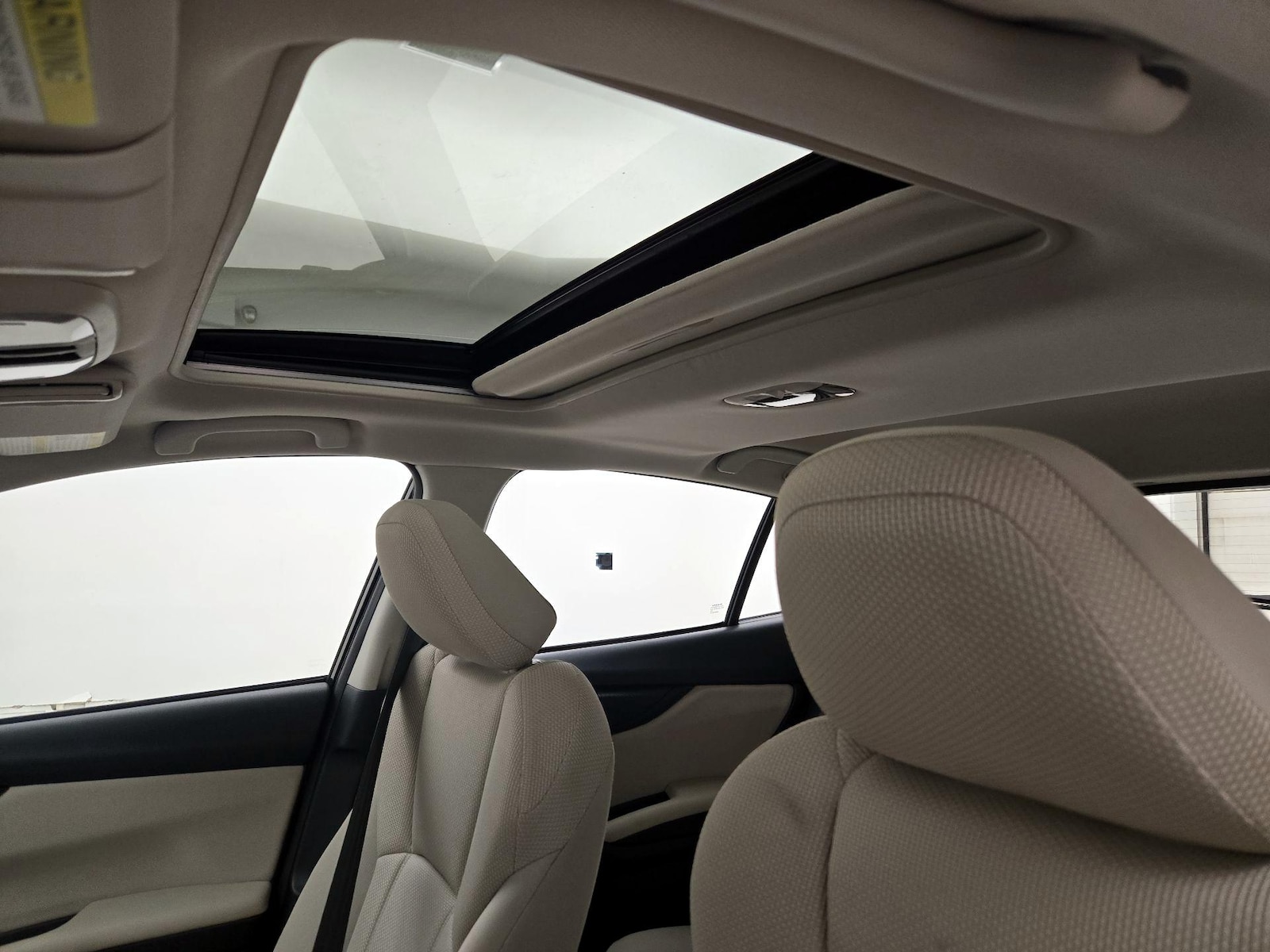 Sunroof(s) & Overhead Airbags
