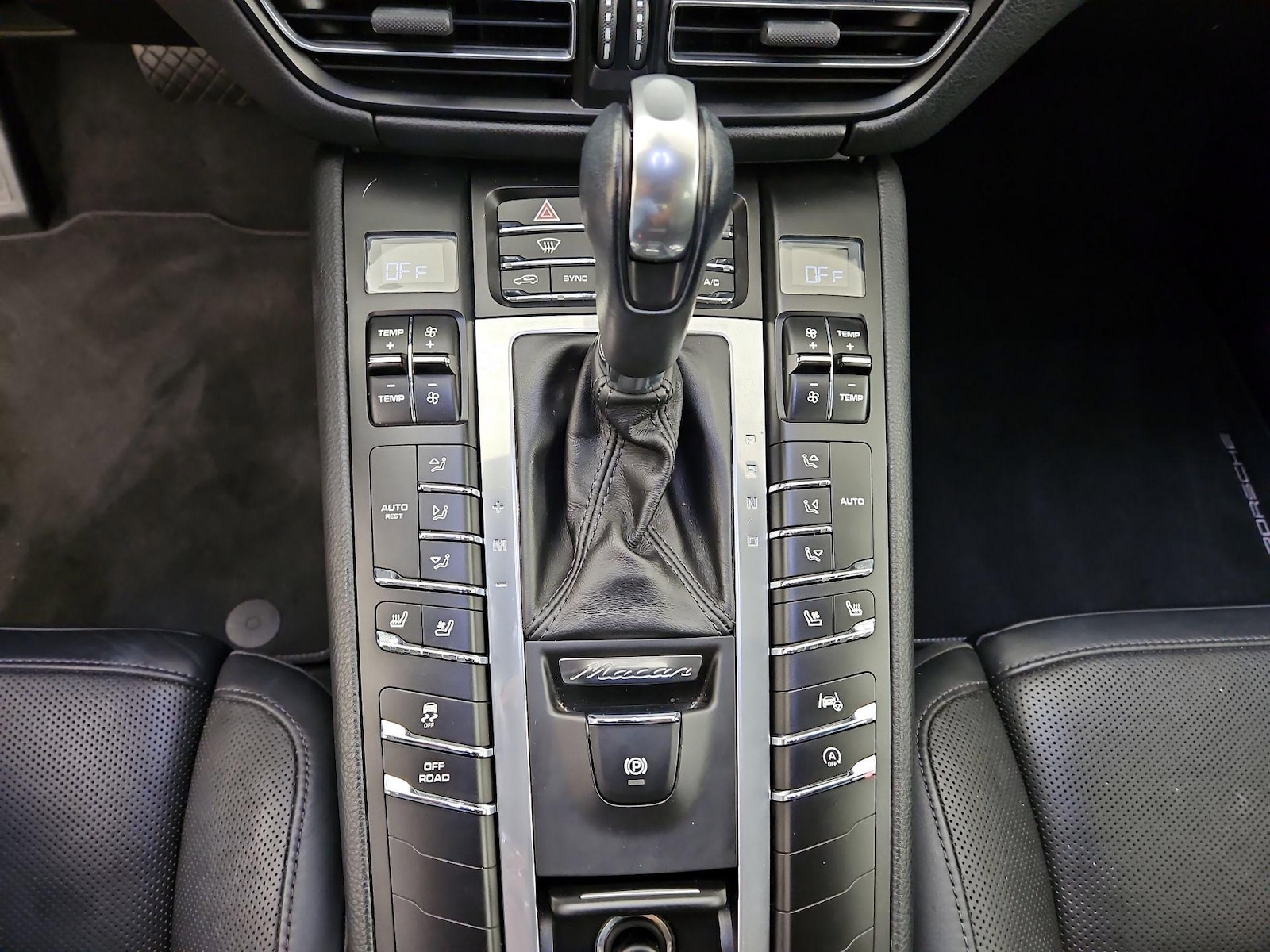 2020 Porsche Macan S - Photo 19