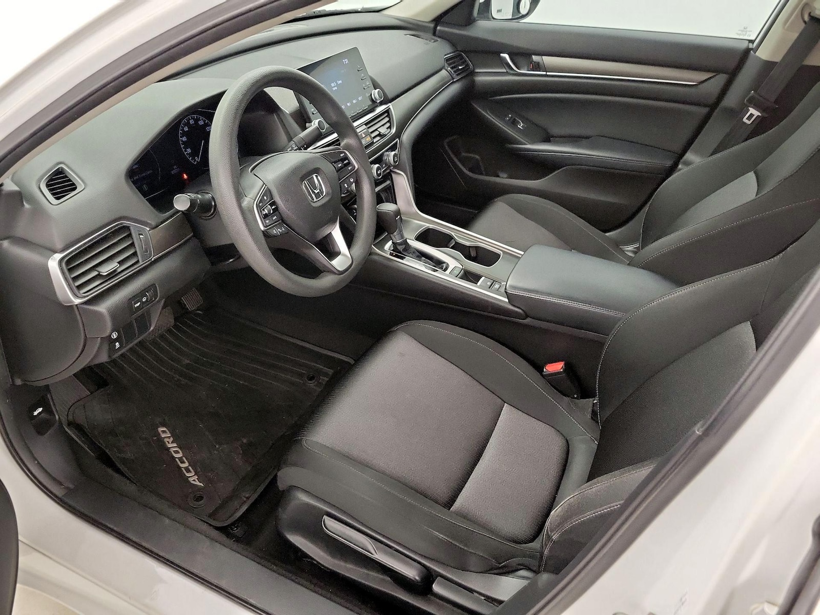 2018 Honda Accord LX - Photo 12