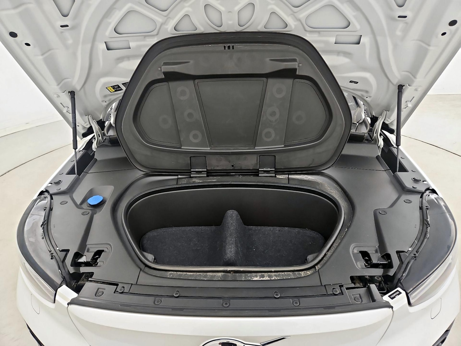 2023 Volvo C40 Ultimate - Photo 23