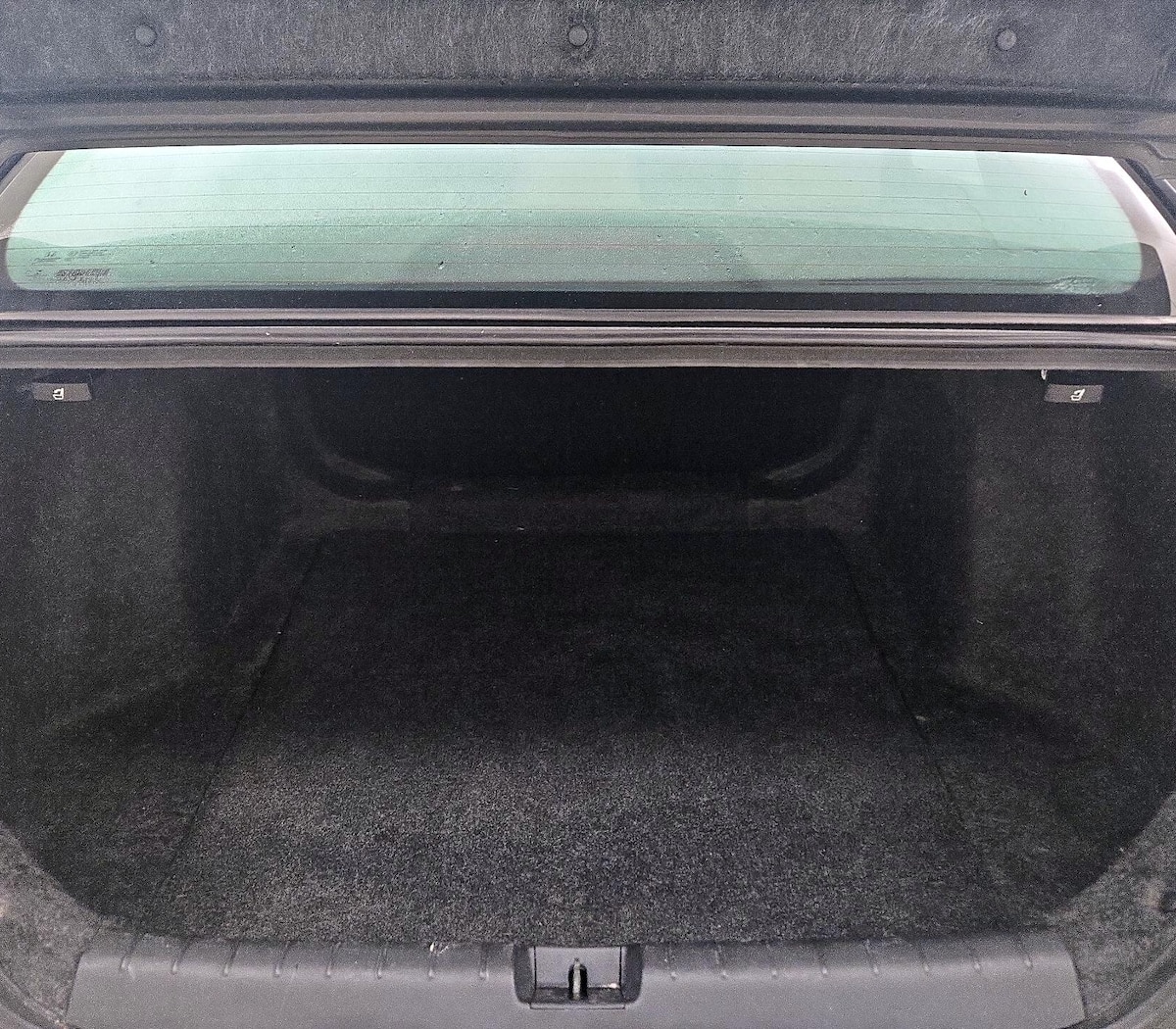Trunk/Cargo (Seats Up)