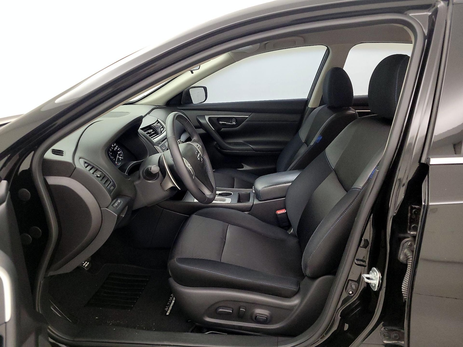 Power Seat(s) & Side Airbags