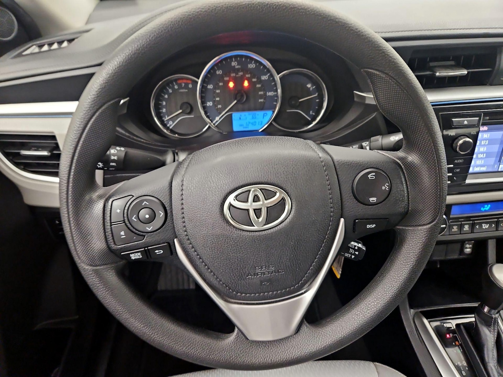 2016 Toyota Corolla LE - Photo 11