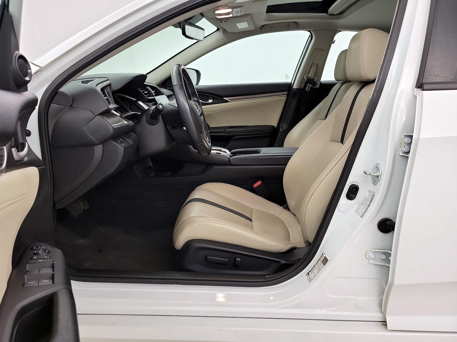 2021 Honda Civic EX-L - Photo 12