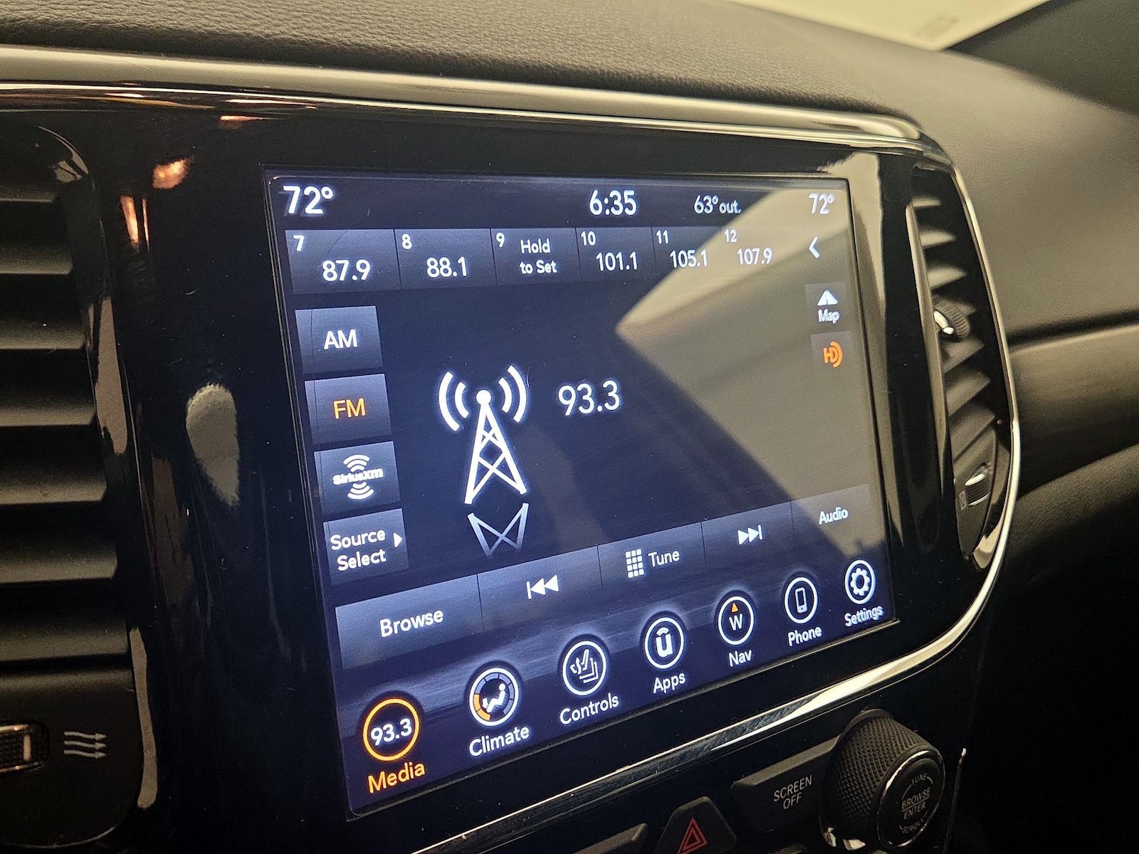 2020 Jeep Grand Cherokee North Edition - Photo 17