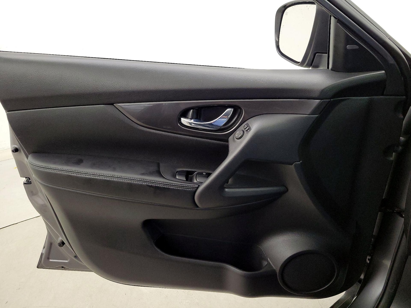 2020 Nissan Rogue SV - Photo 13