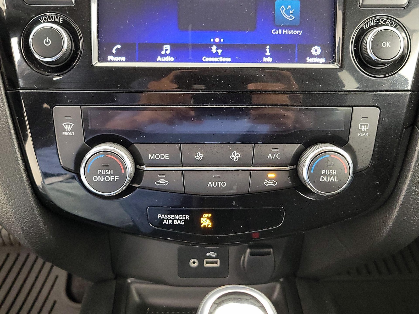 2020 Nissan Rogue SV - Photo 17