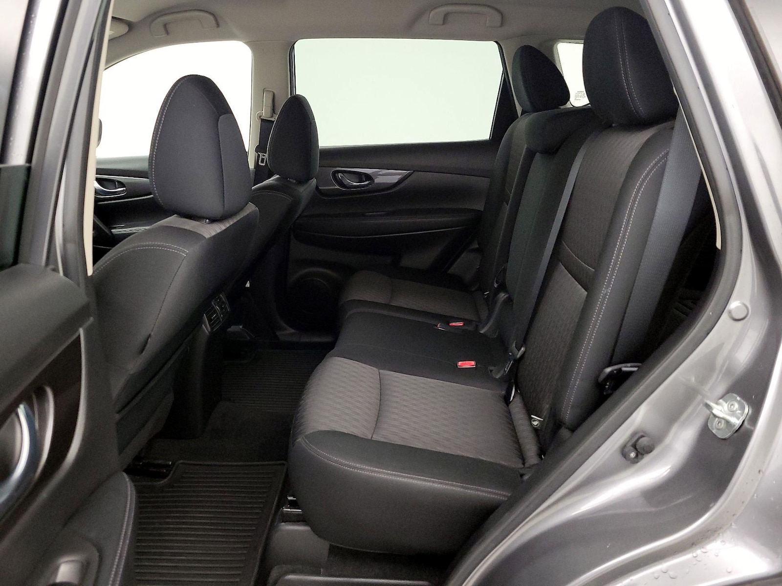 2020 Nissan Rogue SV - Photo 21