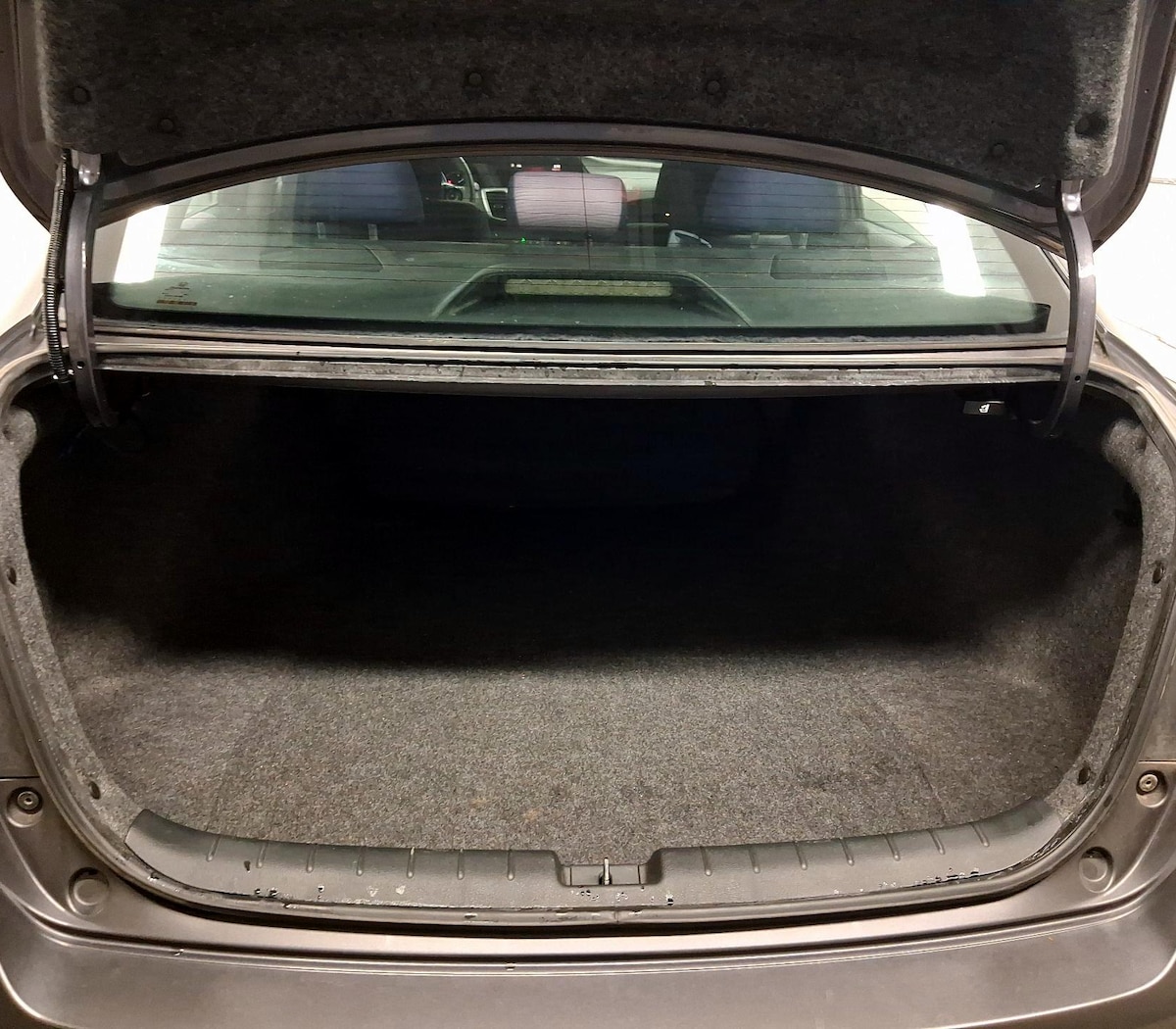 Trunk/Cargo (Seats Up)